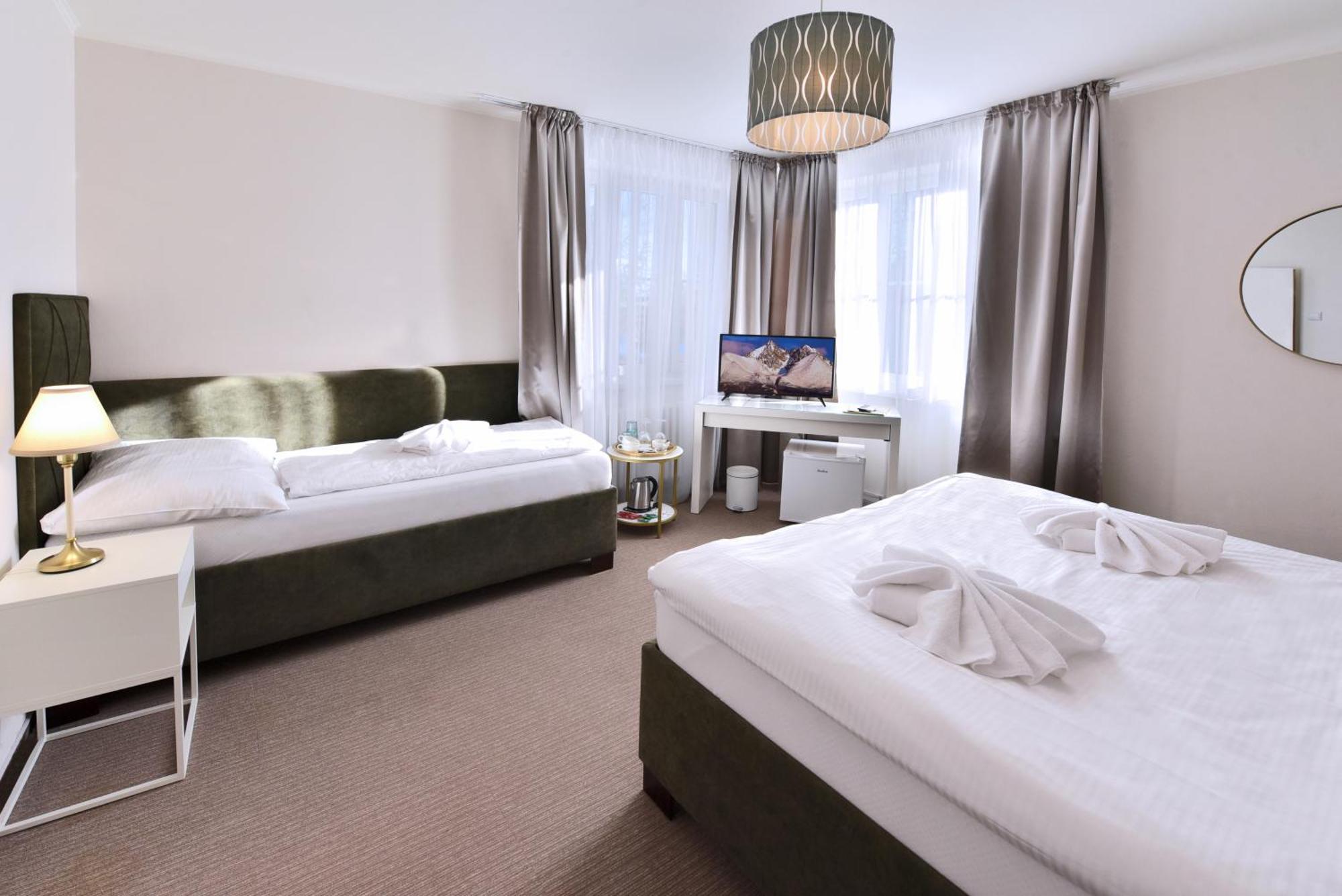 Aplend Hotel Lujza Major タトランスカ・ ロムニツァ エクステリア 写真